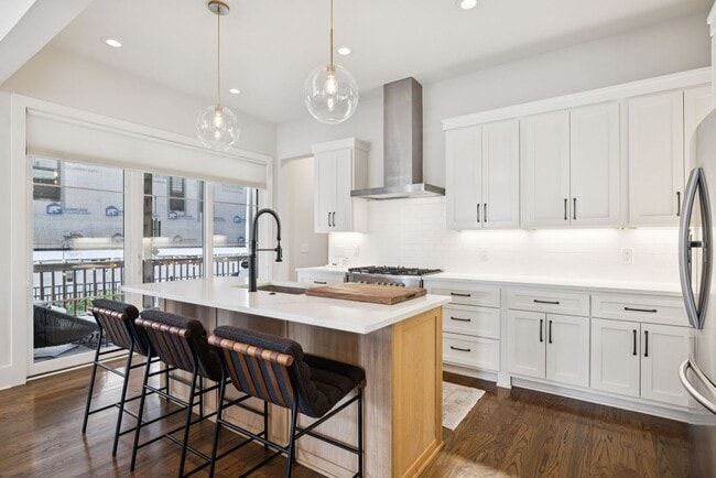 Building Photo - Experience elevated living in this beautifully crafted brick residence located in the heart of Ed...