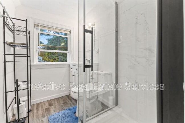 Building Photo - 2800 Keller Ave