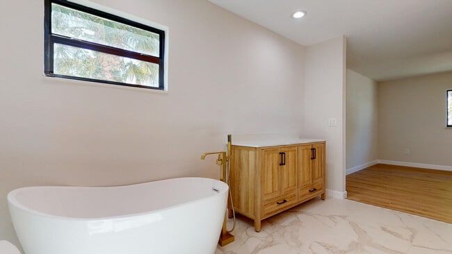 Building Photo - 4003 S Indian River Dr