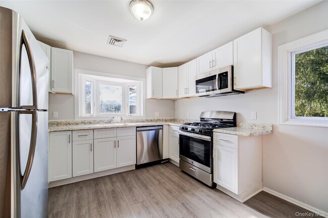 Building Photo - 2213 Mt Hope Rd