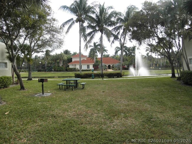 Building Photo - 15065 Michelangelo Blvd