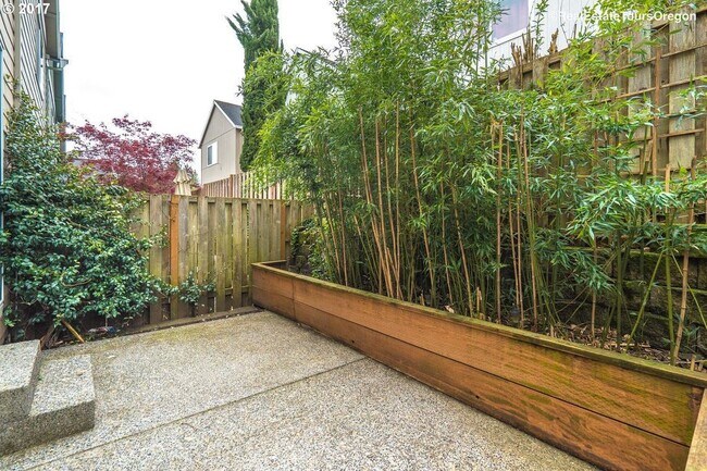 Building Photo - 1407 SW 175th Ave