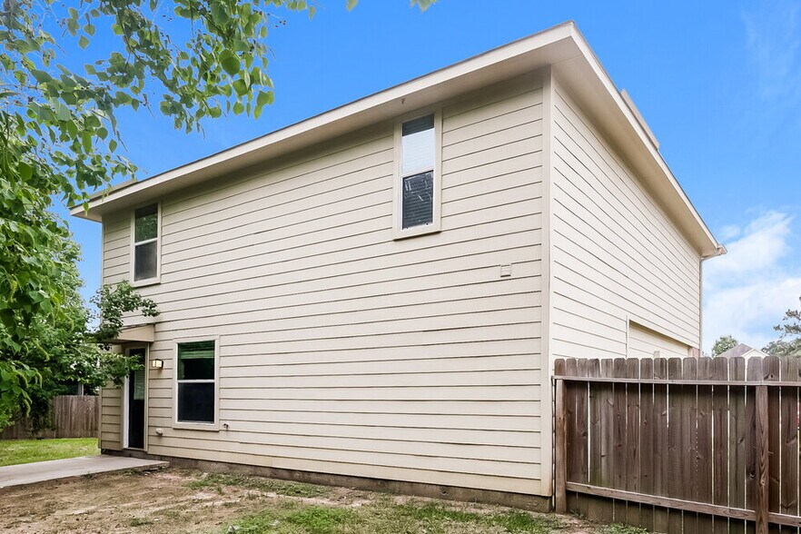 Building Photo - 261 Kellyn Ct
