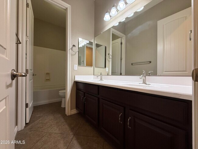 Building Photo - 4045 S Camellia Dr