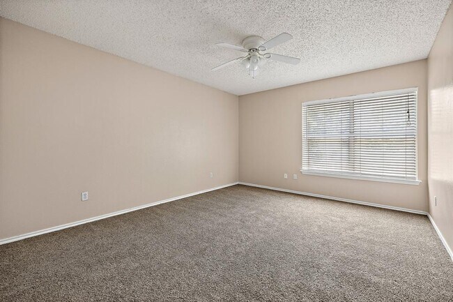 Building Photo - 12943 Dionysus Dr