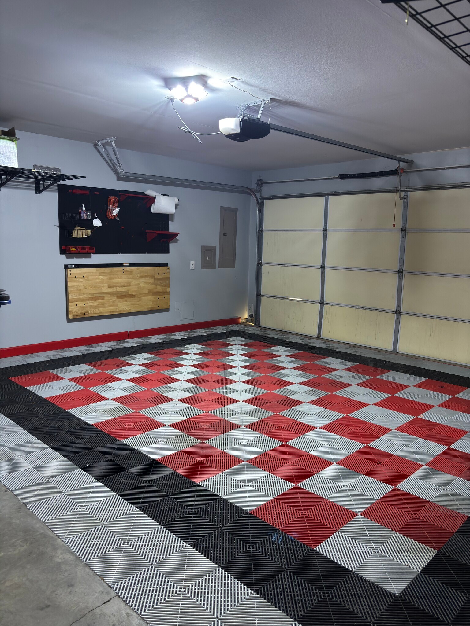 Building Photo - 4213 Dickason Ave