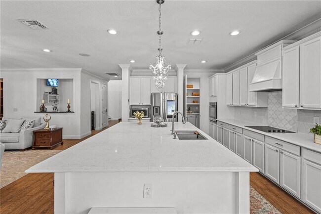 Building Photo - 8434 Chilton Dr