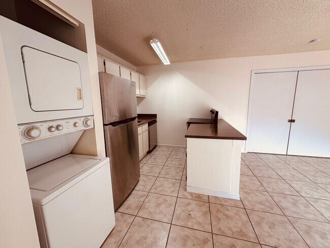 Building Photo - 1810 My Pl Ln