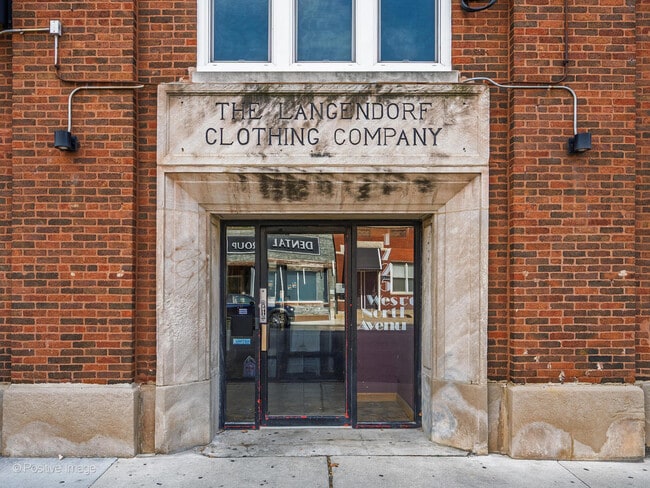 Building Photo - 1725 W North Ave