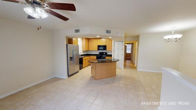 Building Photo - 328 Trestle Tree