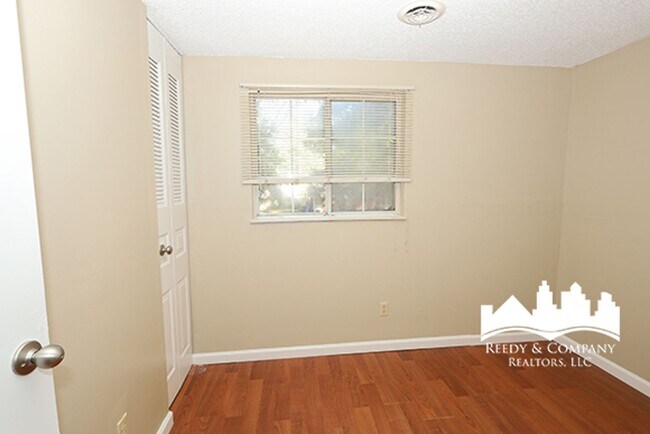 Building Photo - 4400 Spring Harbor Dr