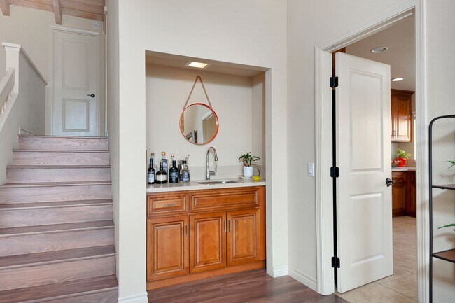 Building Photo - 2559 Caminito Muirfield