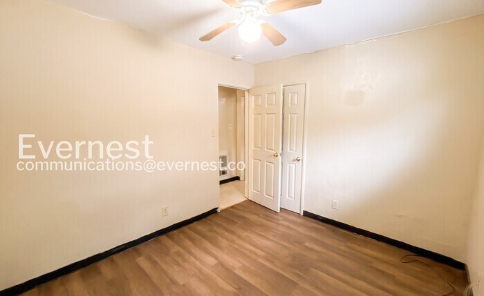 Building Photo - 413 N Hawthorne St