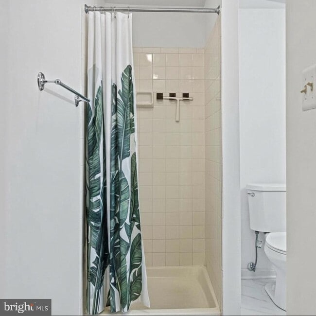 Building Photo - 1704 Quietree Dr