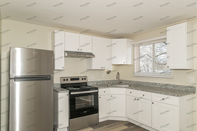 Building Photo - 2359 Hallwood Dr