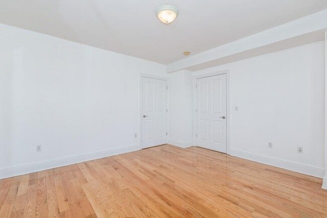 Building Photo - 809-815 22nd St Unit# 1501