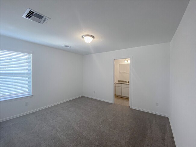 Building Photo - 8014 Chukka Dr