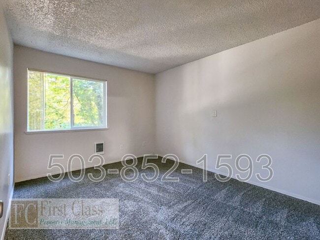 Building Photo - 3618 SW Beaverton Hillsdale Hwy
