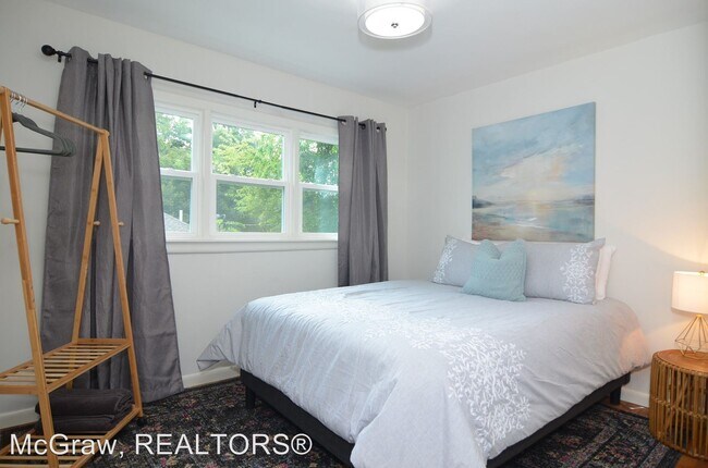 Building Photo - 4 br, 2 bath House - 1132 S. Braden Ave.