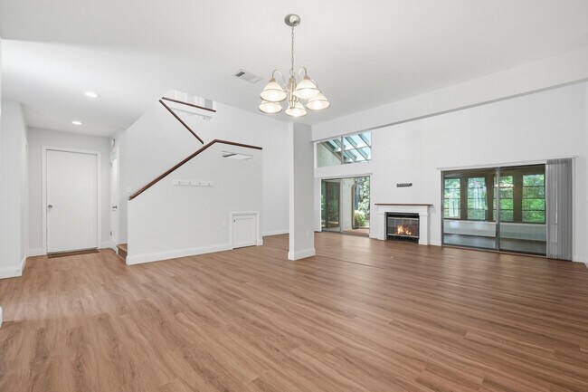 Building Photo - 114 Gleneagles Dr