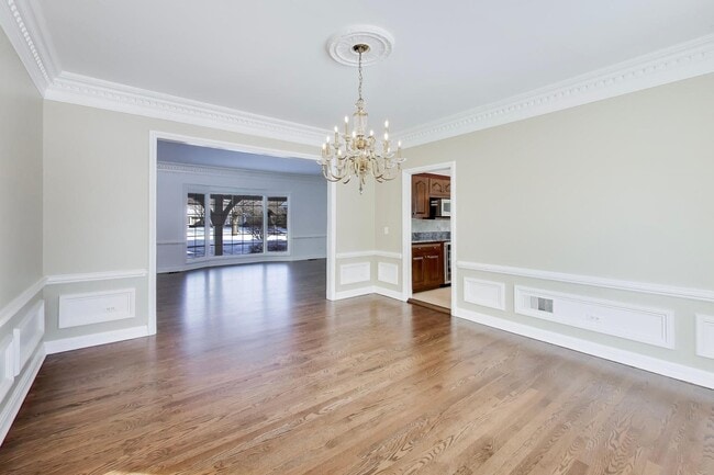 Building Photo - 931 Coventry Dr