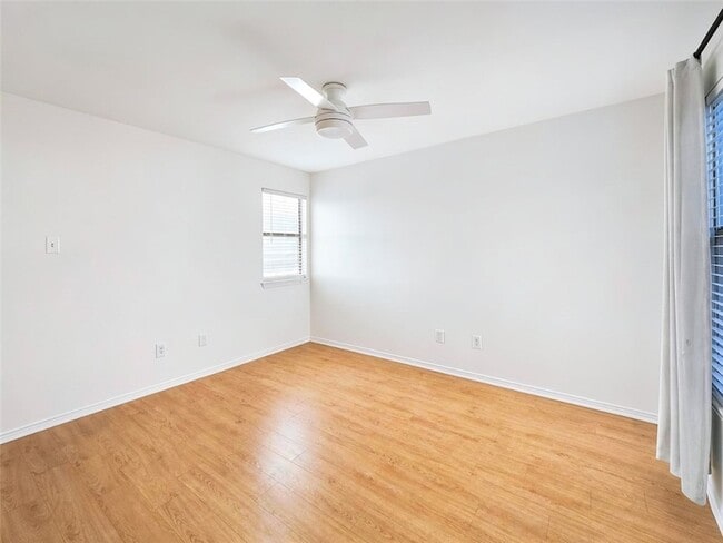 Building Photo - 15334 Barataria Dr