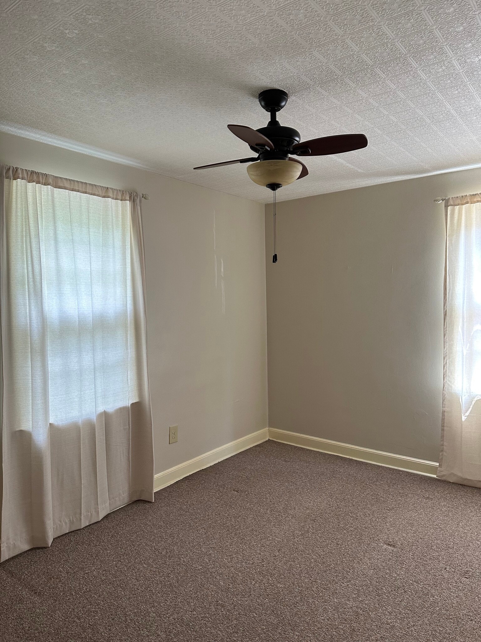 Bedroom 3 - 2160 Donald Ave