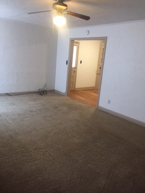 Building Photo - 910 W Cantwell Ave