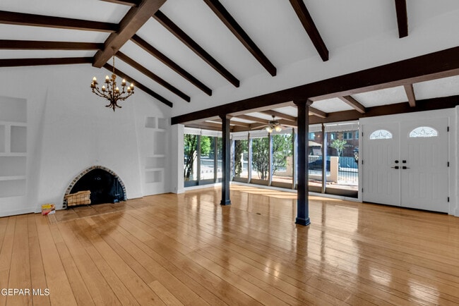 Building Photo - 923 McKelligon Dr