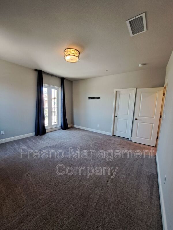 Building Photo - 4266 Sierra Madre Ave