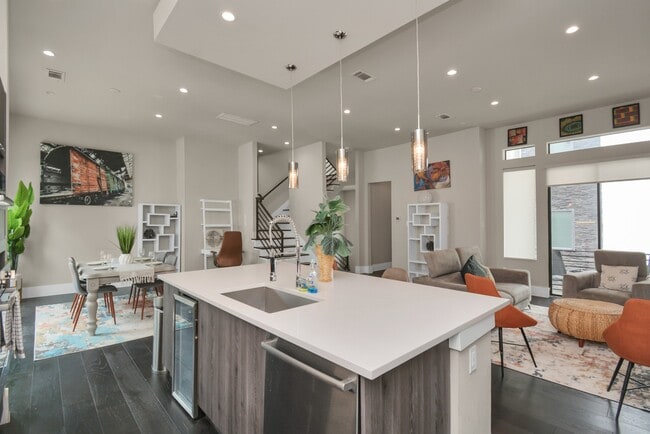 Building Photo - 1617 Wheeler Ave