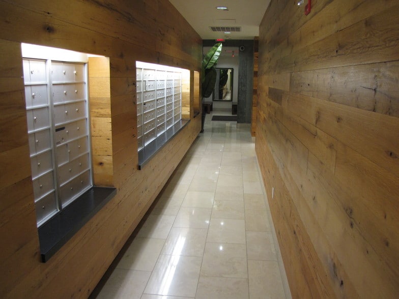 Building Photo - 311 Oak St