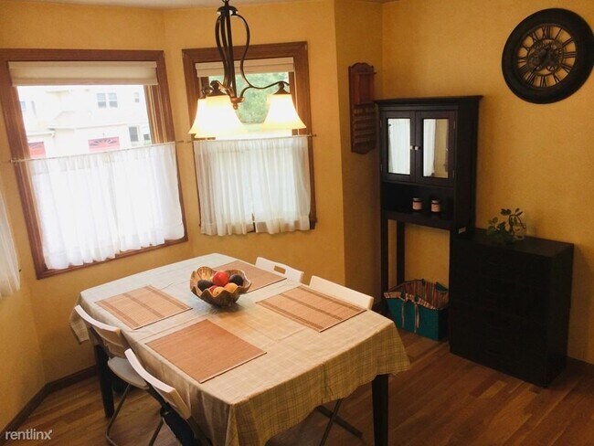 Building Photo - 2 br, 2.5 bath Townhome - 6 Tisdale Dr # 6