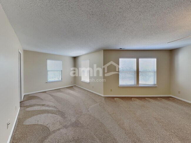 Building Photo - 711 Thornwood Ct