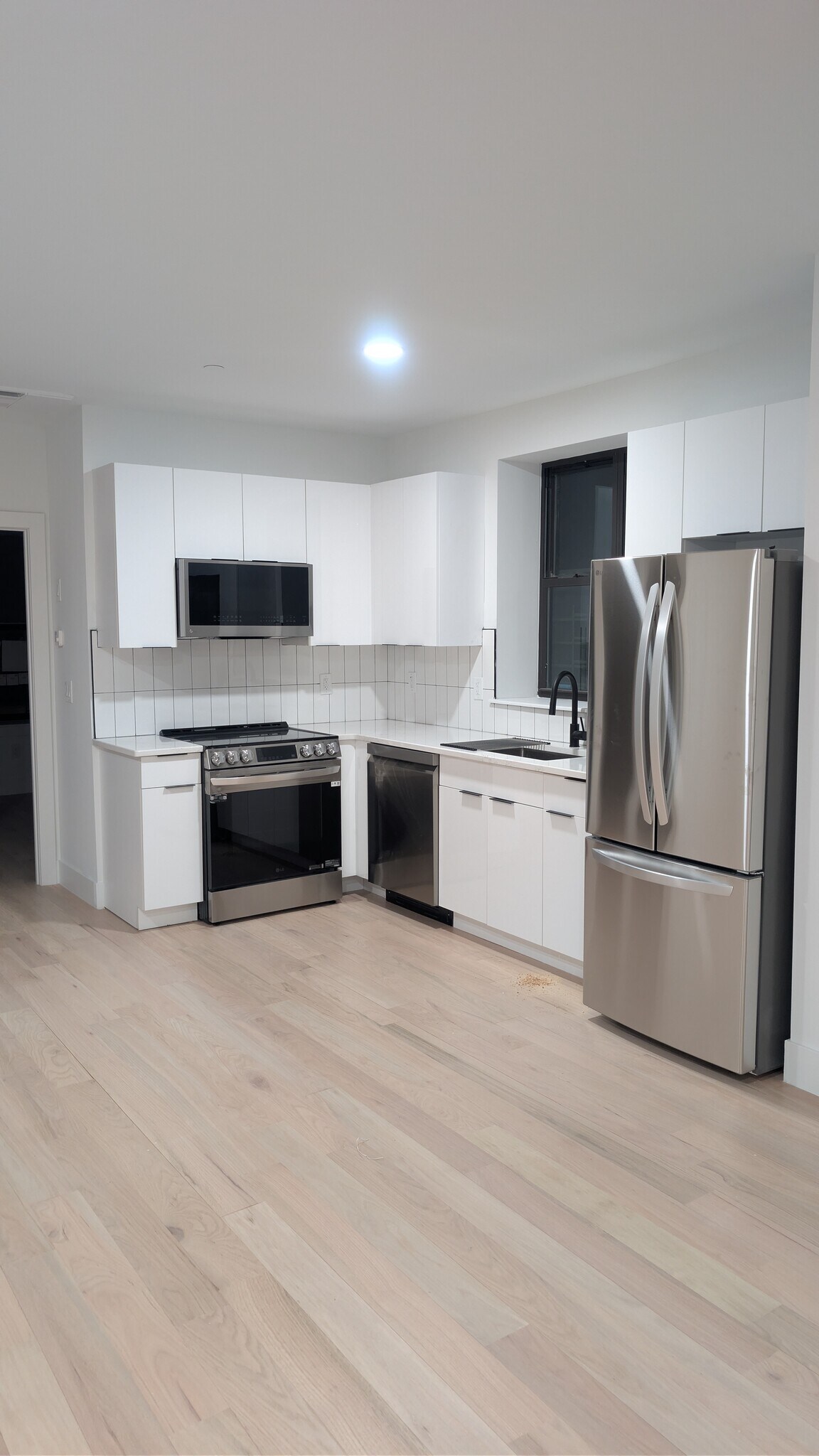 Building Photo - 501 Central Ave