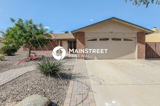 Building Photo - 3 Bedroom Pet-Friendly Home in Phoenix, AZ with Main Street Renewal