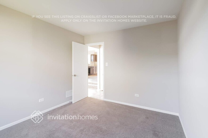 Building Photo - 1313 Lasser Dr