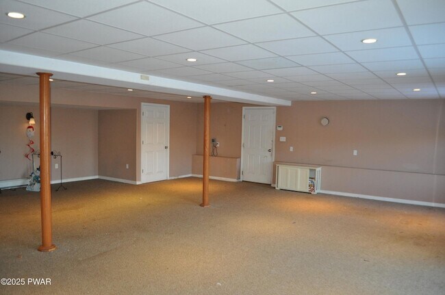 Building Photo - 56 Sterling Rd