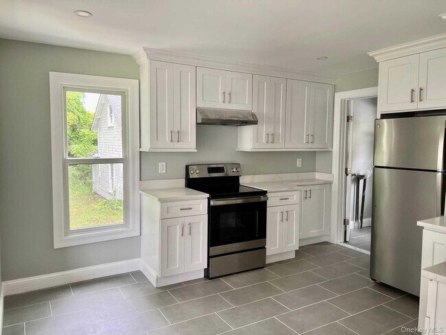 Building Photo - 21 Washington Ave