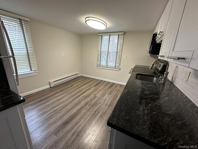 Building Photo - 973 NY-22