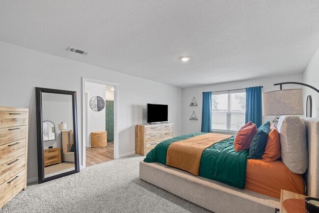 Building Photo - 5213 Peach Dr