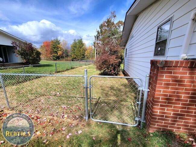 Building Photo - 3/2 with Fenced Yard; In-town and Near an AppalCART