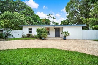 Building Photo - 6400 SW 62nd Ct