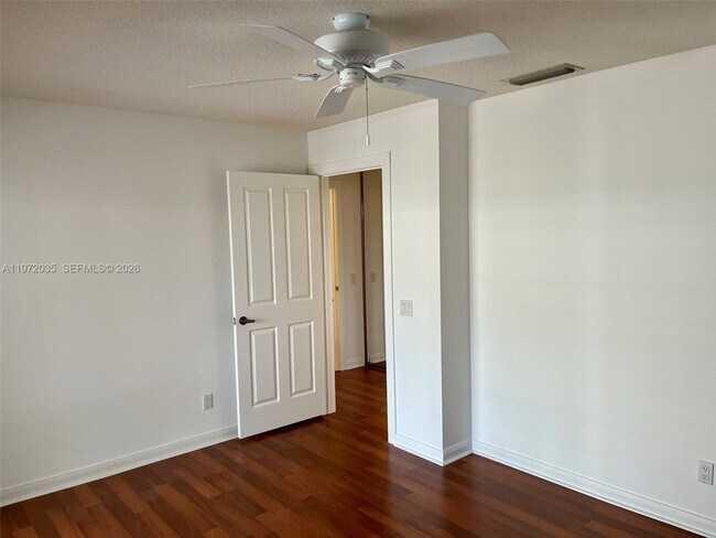 Building Photo - 1601 Silverleaf Oak Ct