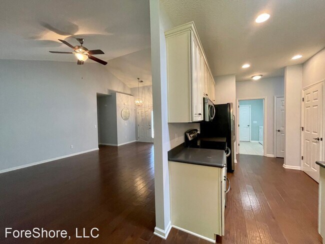 Building Photo - 3 br, 2 bath House - 16 Wyndham Dr.