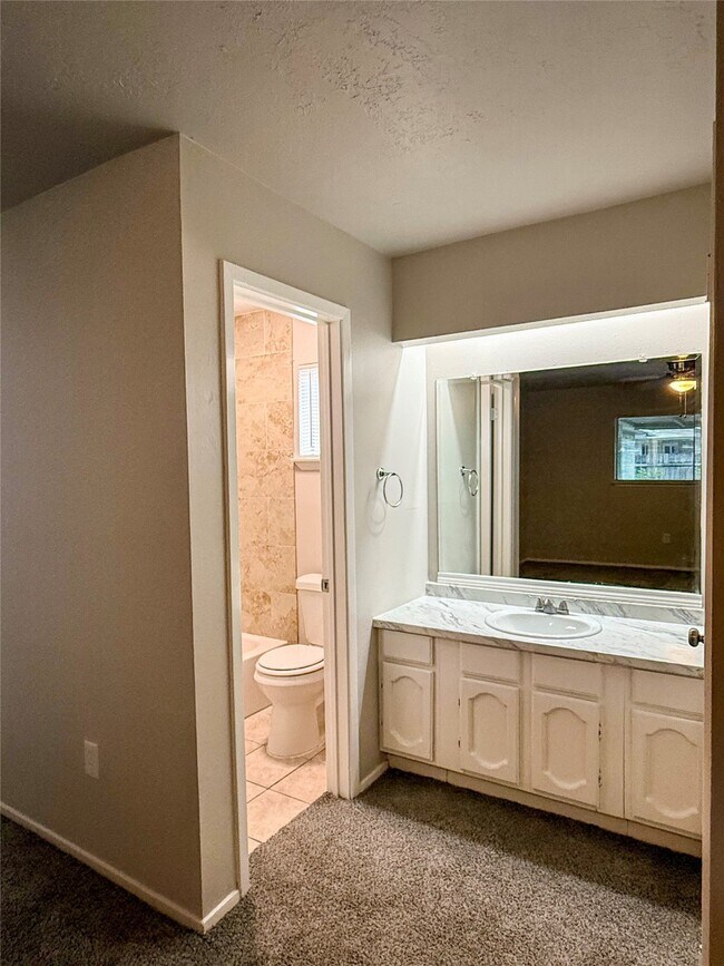 Building Photo - 3507 Almondwood Dr