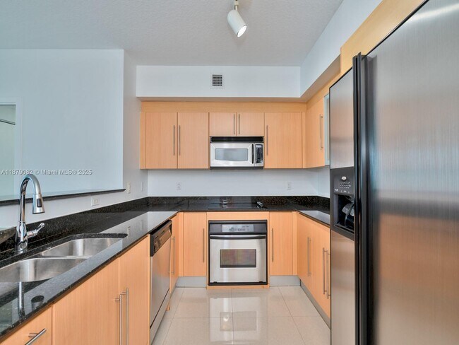 Building Photo - 325 S Biscayne Blvd
