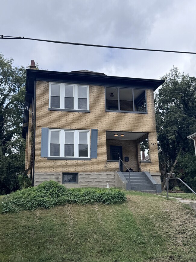 Building Photo - 541 Considine Ave
