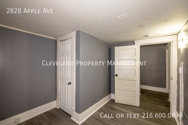 Building Photo - 2828 Apple Ave