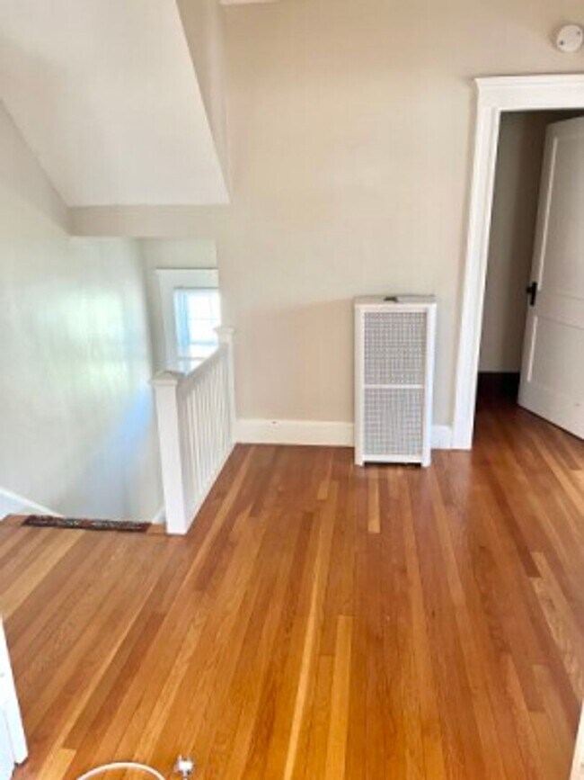 Building Photo - AVAILABLE SEPTEMBER 1ST - Beautiful, Spacious and Renovated Brighton/Oak Square 3 Bed Duplex.  NO...